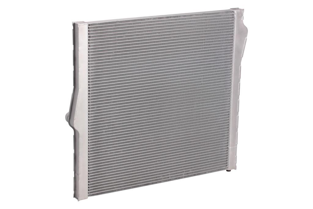 Радиатор охлаждения для автомобилей BMW X5 E70 (07-) 3.0i/4.8i