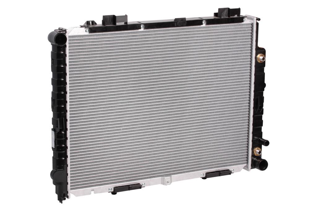 Радиатор охлаждения для автомобилей Mercedes E (W210) (95-)