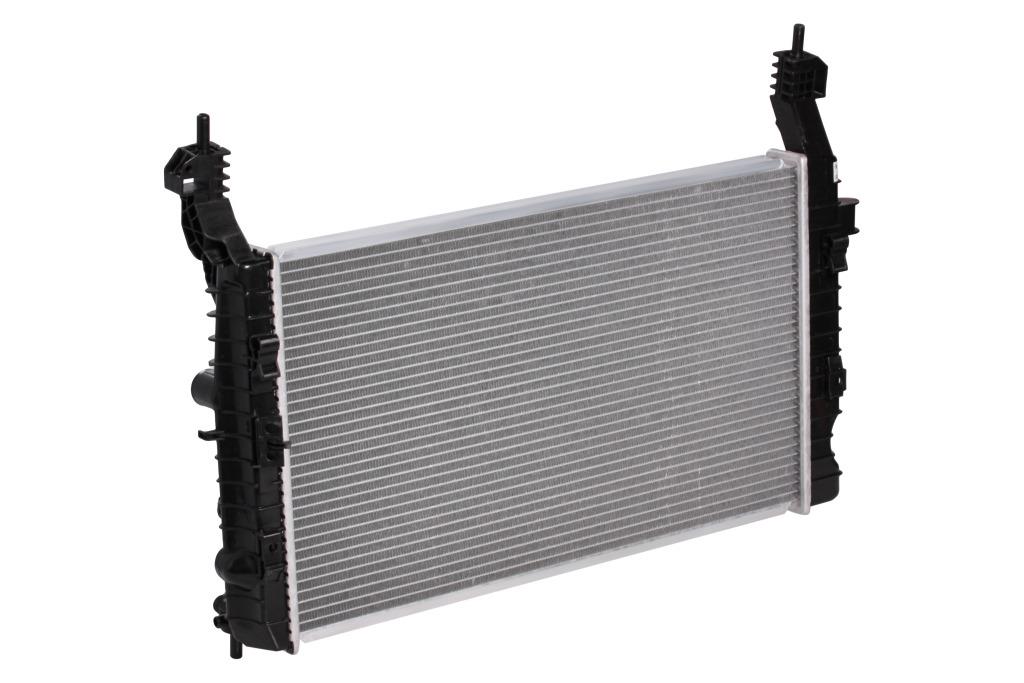 Радиатор охлаждения для автомобилей Opel Meriva A (03-) 1.4i/1.6i/1.8i