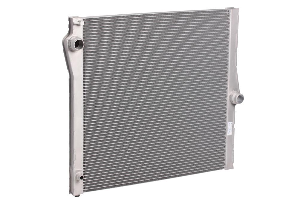 Радиатор охлаждения для автомобилей BMW X5 E70 (07-) 3.0i/4.8i