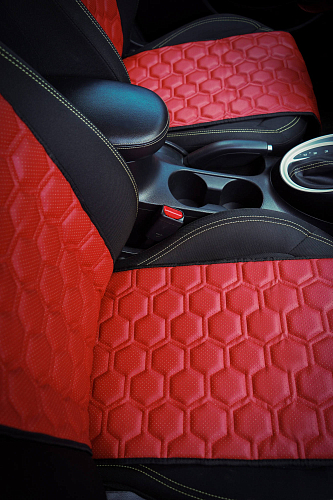 Накидки "Алькантара", передние (2 шт.), экокожа с перфорацией, красные