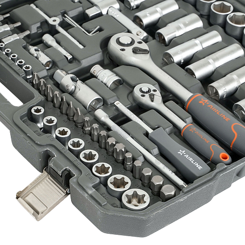 Набор инструментов универсальный 137пр. (головки 1/2", 1/4") кейс