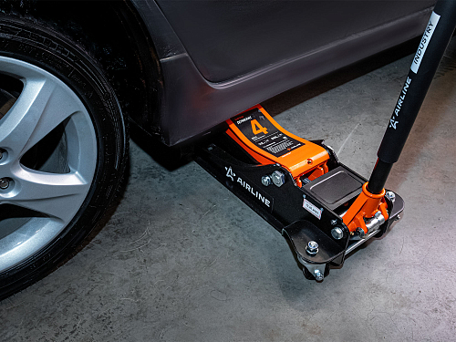 Домкрат подкатной 4т 112-505мм INDUSTRY двухпоршневой, низкопрофильный