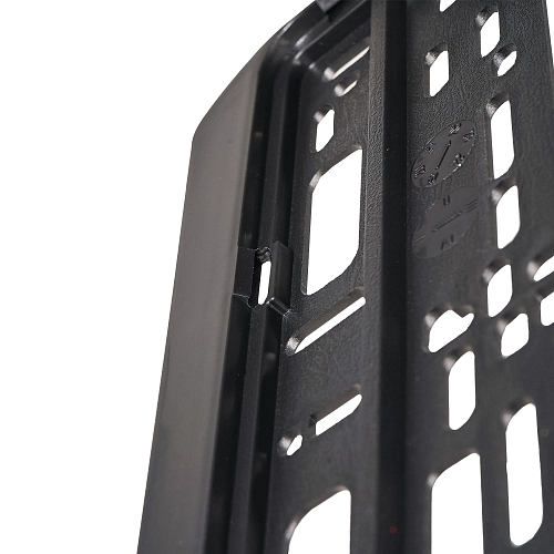 Рамка под номерной знак без надписи, односоставная