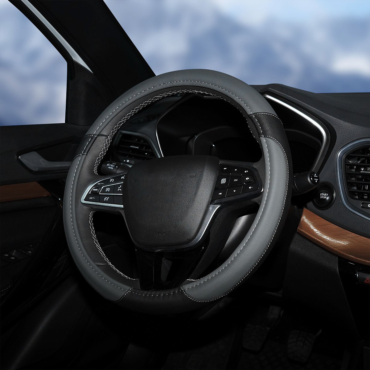 Оплетка на руль, искусственная кожа с перфорацией, серая/черная, 38 см / M