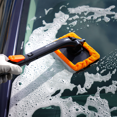 Щетка для мытья лобового стекла из микрофибры с распылителем и сменной насадкой (15*10 см)