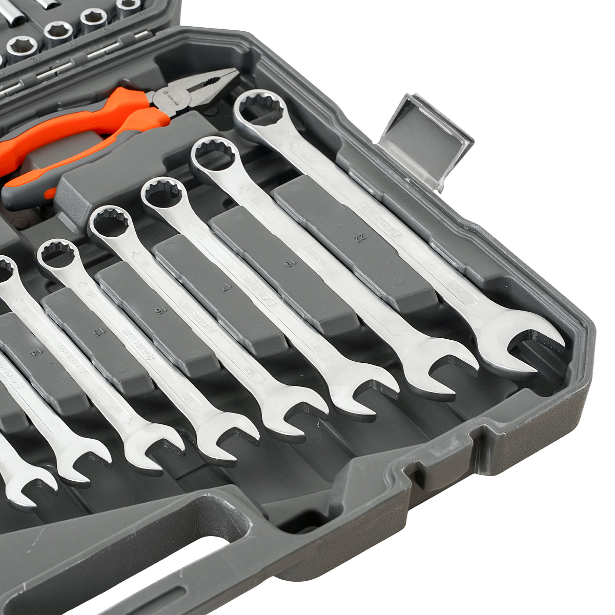 Набор инструментов универсальный 137пр. (головки 1/2", 1/4") кейс