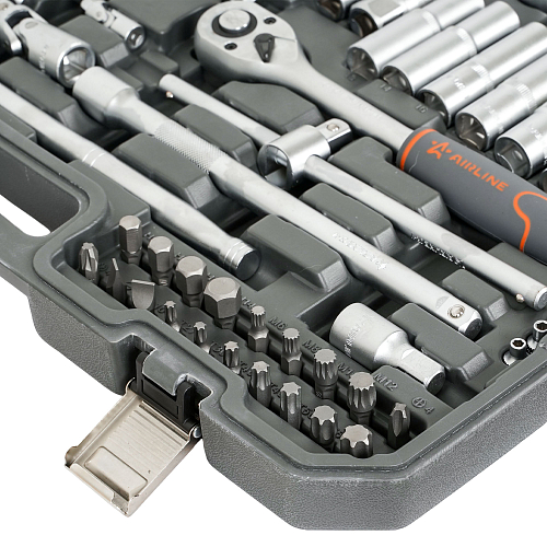 Набор инструментов универсальный 147пр. (головки 1/2", 1/4") кейс