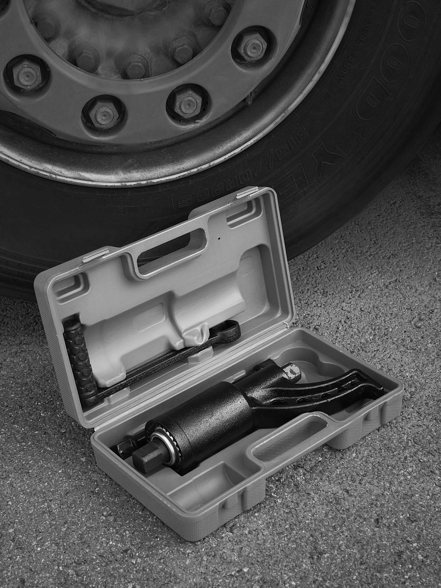 Гайковерт механич. 1"DR 3600Нм 1:64, 310мм пласт.кейс