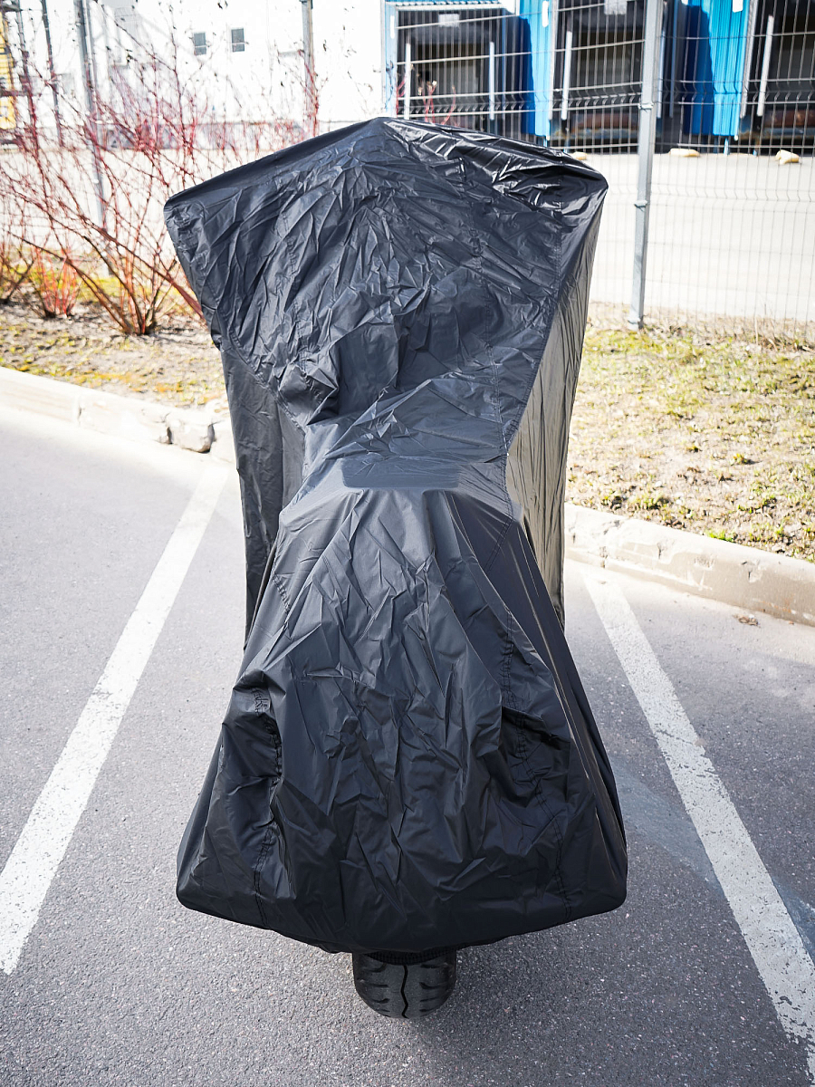 Чехол-тент на мотоцикл защитный M (225х90х110см), люверс под замок, черный