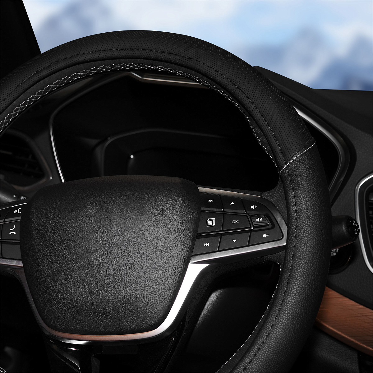 Оплетка на руль, искусственная кожа с перфорацией, черная, 38 см / M