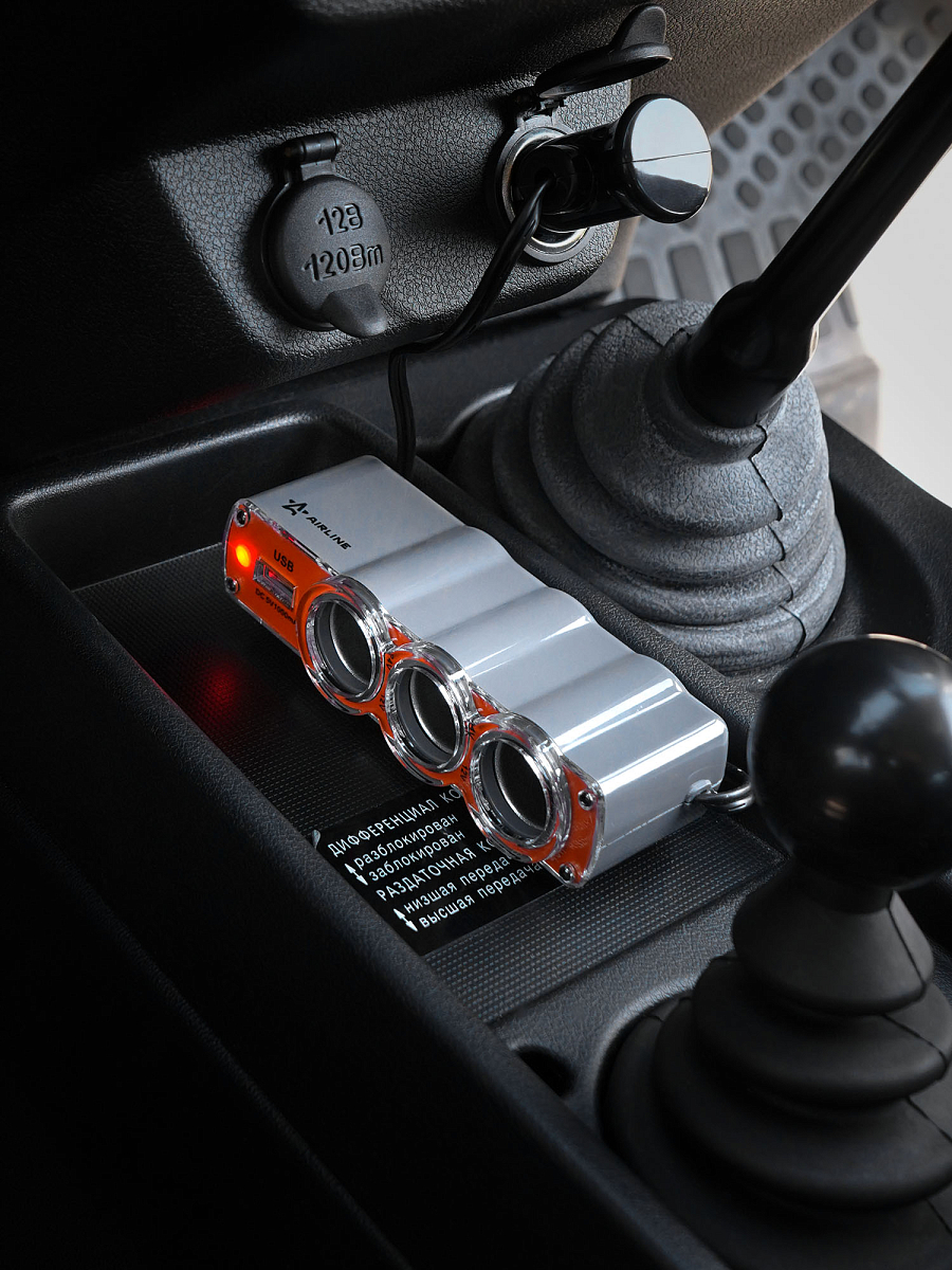 Разветвитель прикуривателя 3 гнезда 5А + USB (оранжевый)