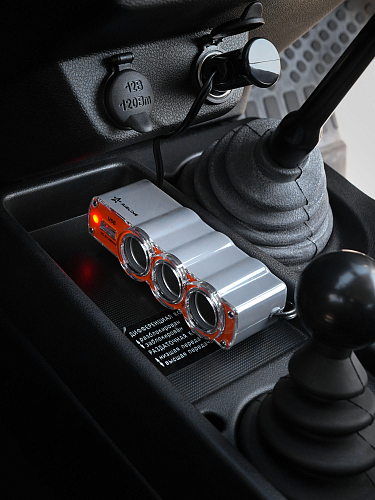 Разветвитель прикуривателя 3 гнезда 5А + USB (оранжевый)