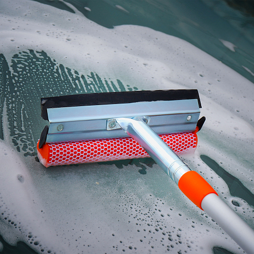 Щетка для мытья стекол с телескопич. ручкой, поролоном и водосгоном (90-130см)