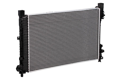 Радиатор охлаждения для автомобилей Mercedes C (W203) (00-)