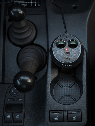 Разветвитель прикуривателя 2 гнезда 5А + 2USB в подстаканник