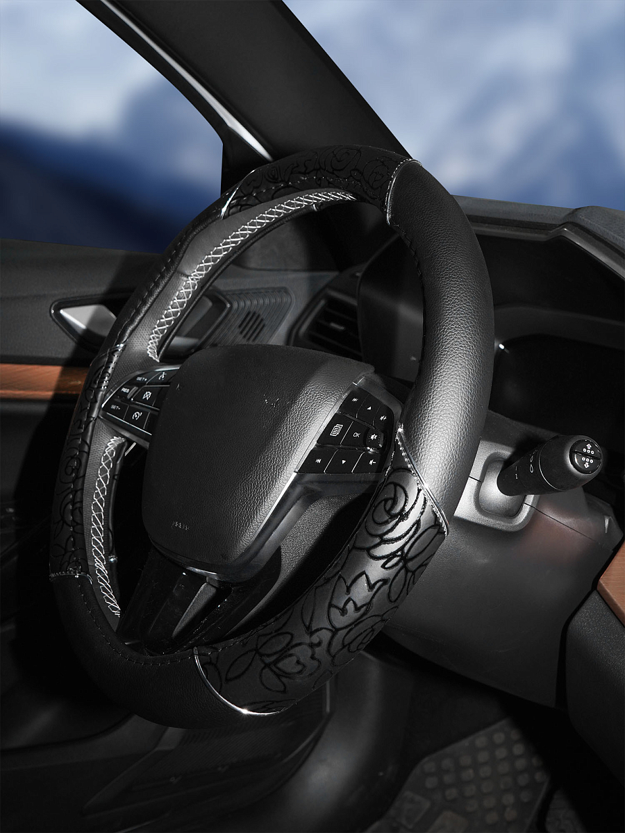 Оплетка на руль, искусственная кожа, женская модель, черная/принт, 38 см / M