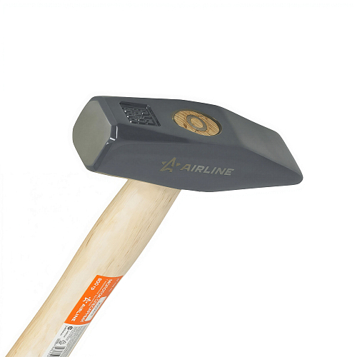 Молоток слесарный с деревянной рукояткой 800гр