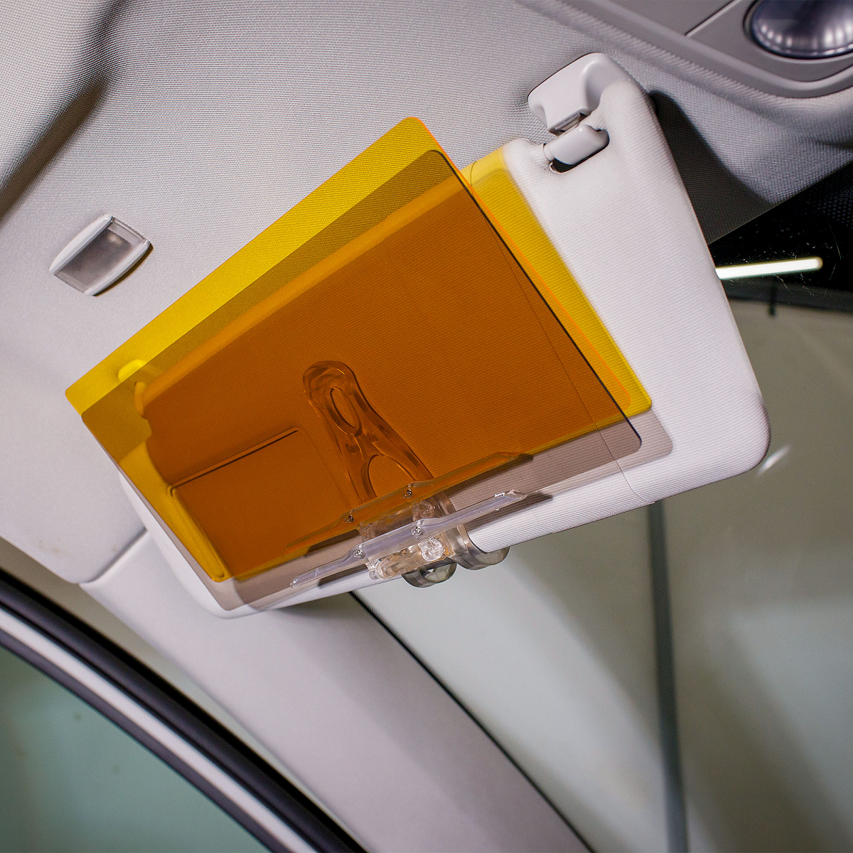 Козырек солнцезащитный, антибликовый, два стекла, универсальное крепление-клипса