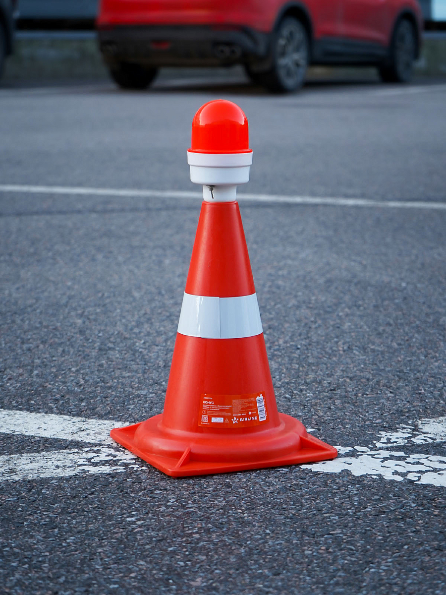 Фонарь сигнальный светодиодн. ФС-4.1,215/85 мм для дорожных конусов/вех/барьер.,столб., пластик, красный