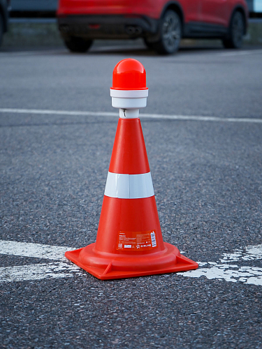 Фонарь сигнальный светодиодн. ФС-4.1,215/85 мм для дорожных конусов/вех/барьер.,столб., пластик, красный