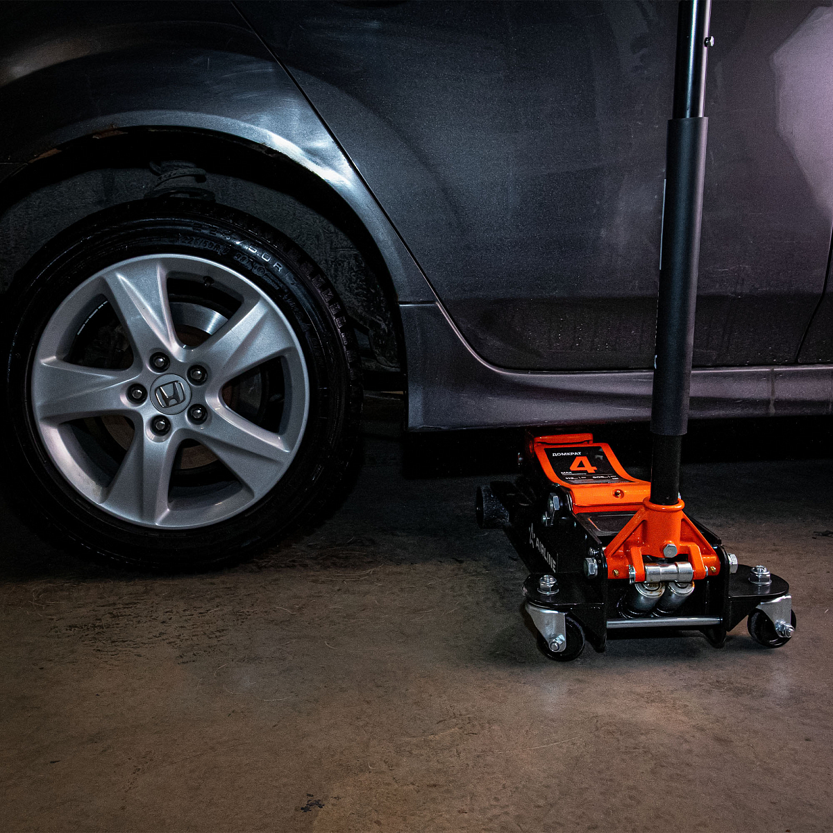 Домкрат подкатной 4т 112-505мм INDUSTRY двухпоршневой, низкопрофильный МП-серия