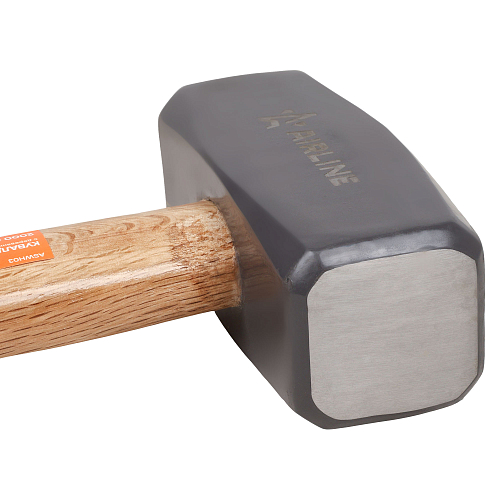 Кувалда с деревянной рукояткой 2000гр