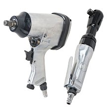 Гайковерт пневматический 1/2"DR 330Нм, трещотка 1/2"DR 61Нм, набор с головками 17 пр. кейс