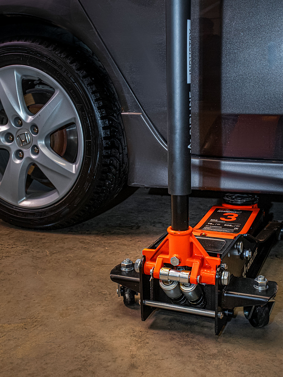 Домкрат подкатной 3т 75-505мм INDUSTRY двухпоршневой, низкопрофильный