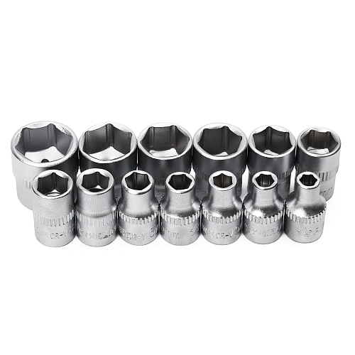 Набор инструментов универсальный 82пр. (головки 1/2", 1/4") кейс