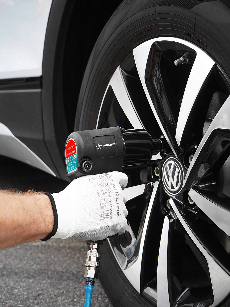 Гайковерт пневматический ударный 1/2"DR 650Нм