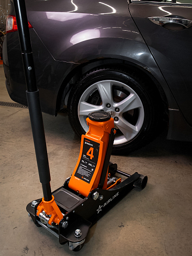 Домкрат подкатной 4т 112-505мм INDUSTRY двухпоршневой, низкопрофильный