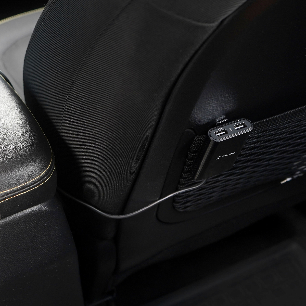 Зарядное устройство универсальное 4 USBx7.3A (2USB 1A+2.1A в прикуриватель + кабель 1.8 метра 2USBx2.1A для задних кресел)