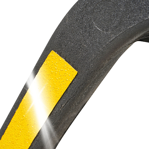 Барьер парковочный с замком,световозвращ.,треугол.,композит(665*485*300мм) черный ,МП-серия